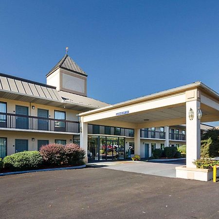 Quality Inn Troutville - Roanoke North Экстерьер фото