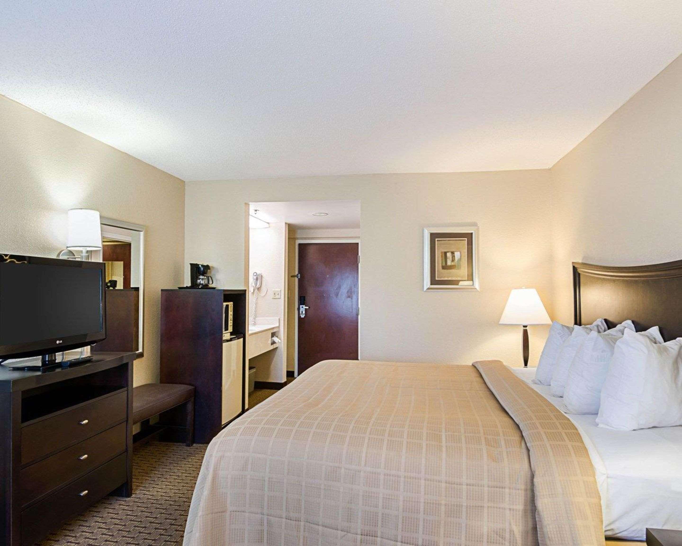 Quality Inn Troutville - Roanoke North Экстерьер фото
