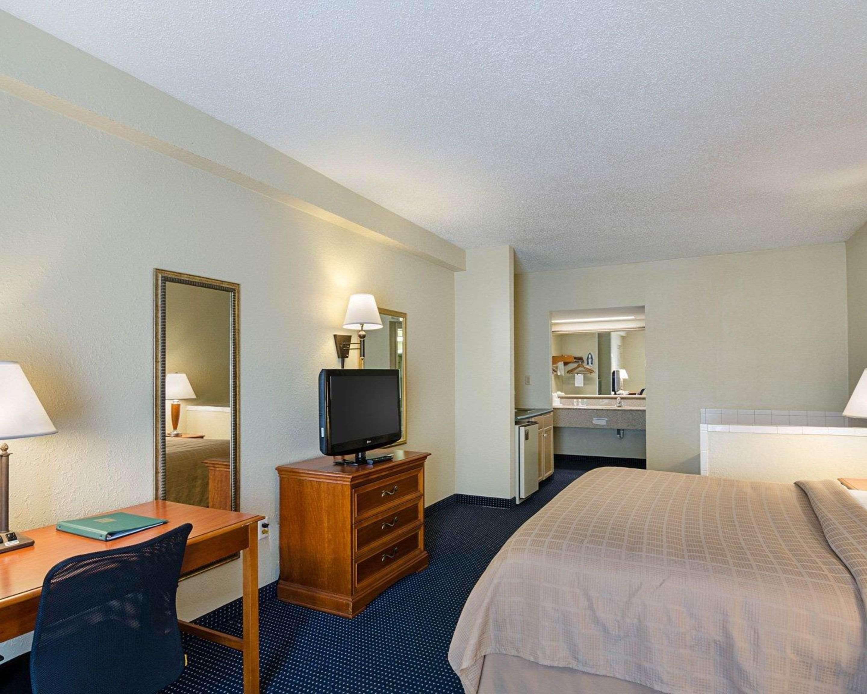 Quality Inn Troutville - Roanoke North Экстерьер фото
