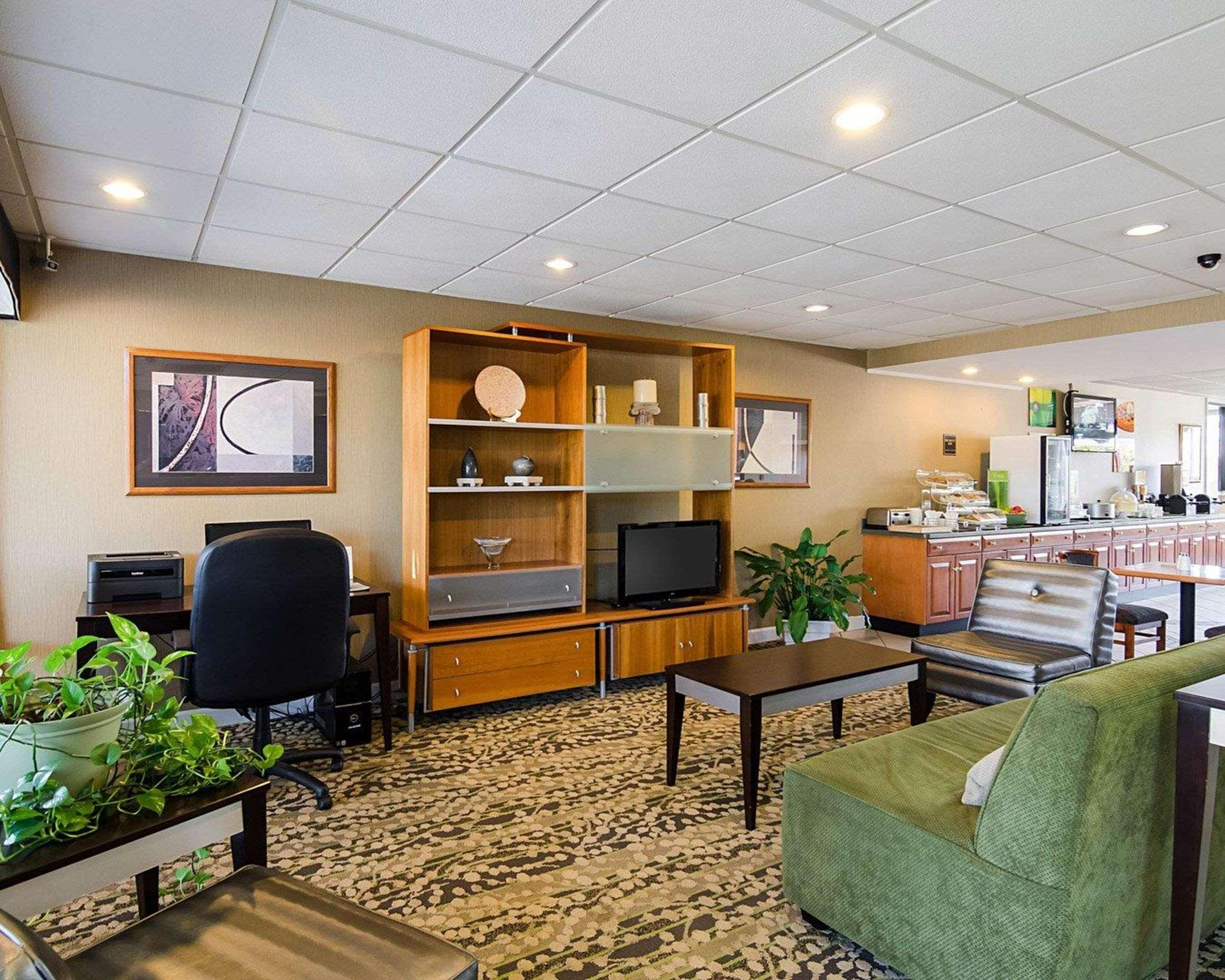 Quality Inn Troutville - Roanoke North Экстерьер фото
