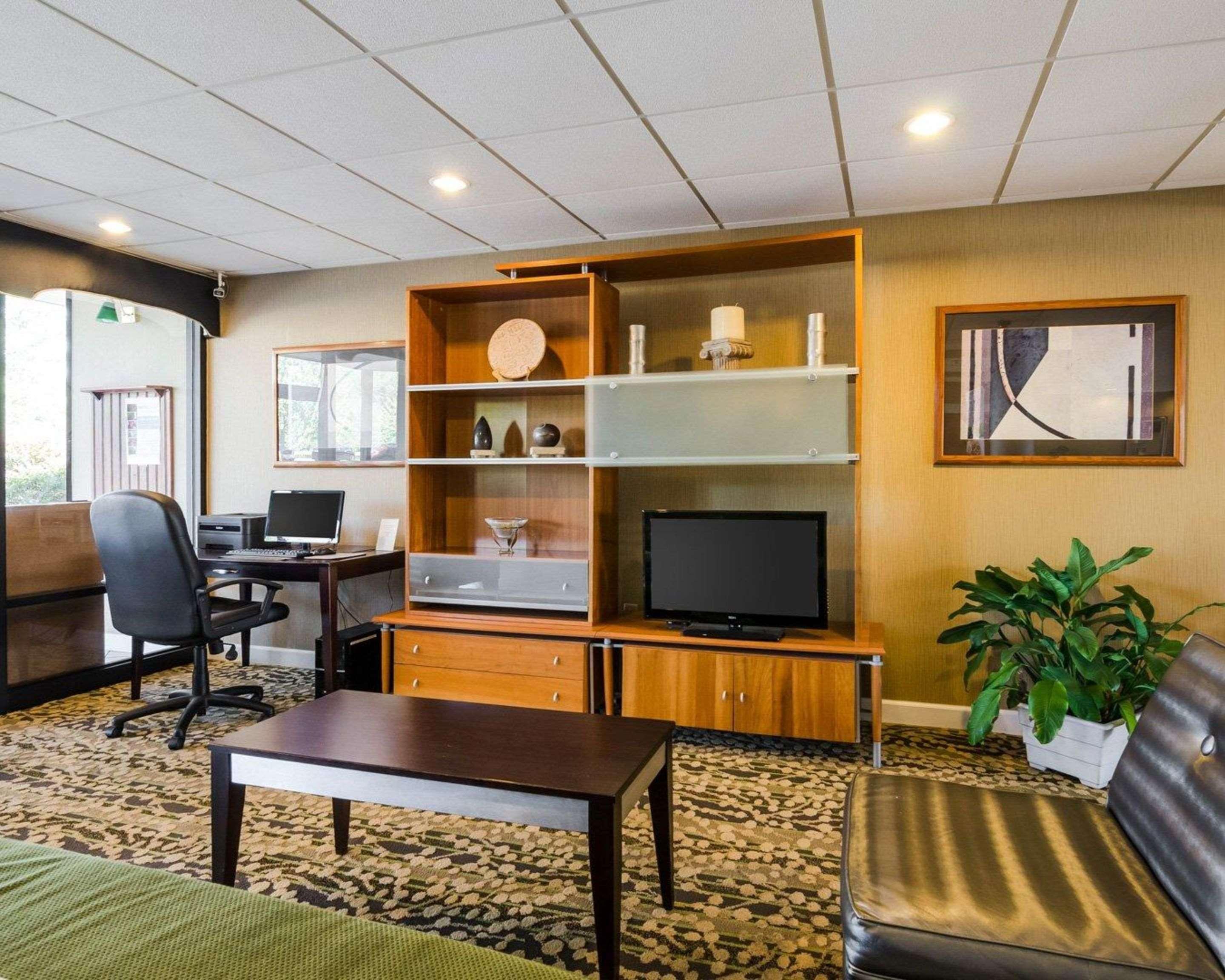 Quality Inn Troutville - Roanoke North Экстерьер фото