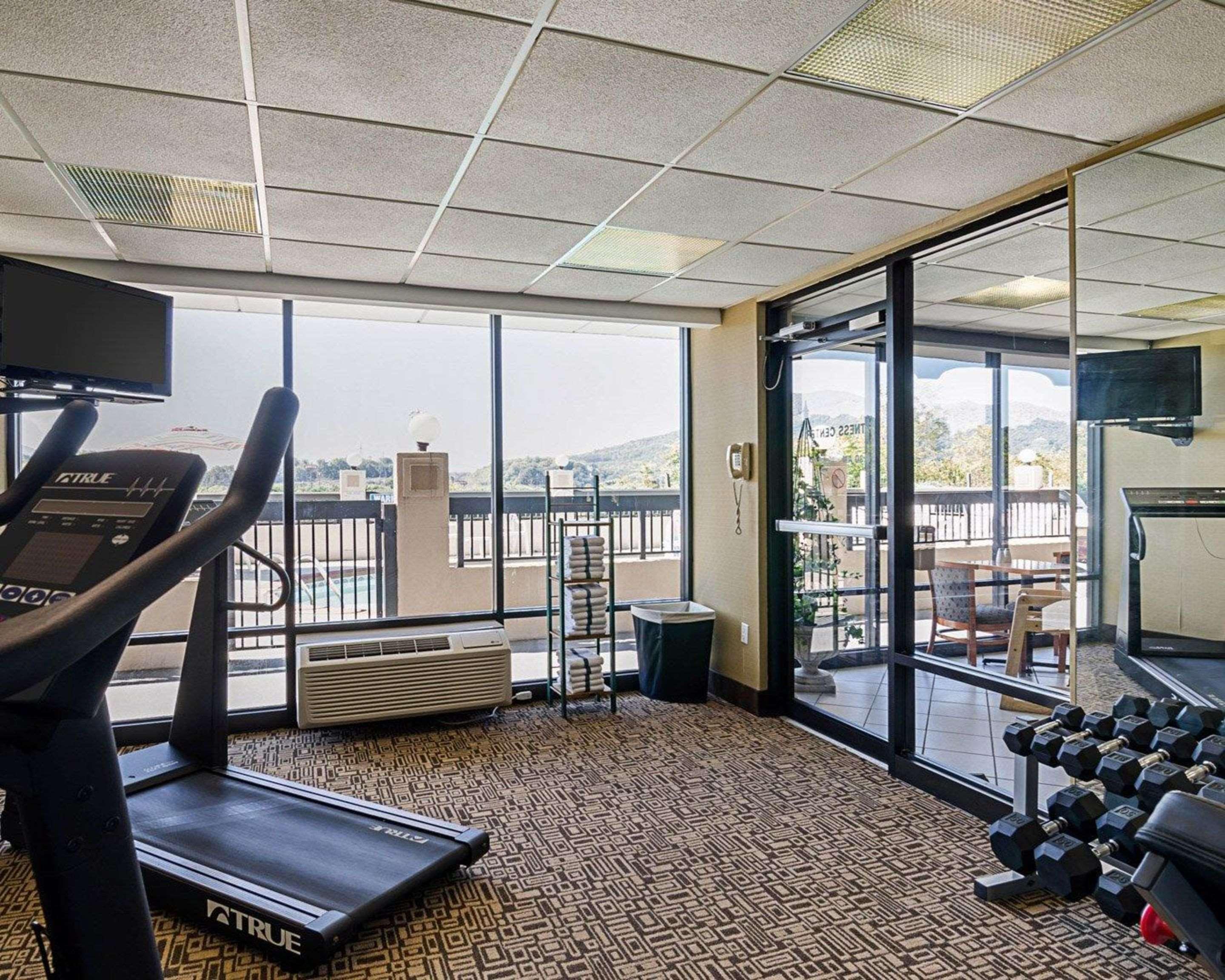 Quality Inn Troutville - Roanoke North Экстерьер фото
