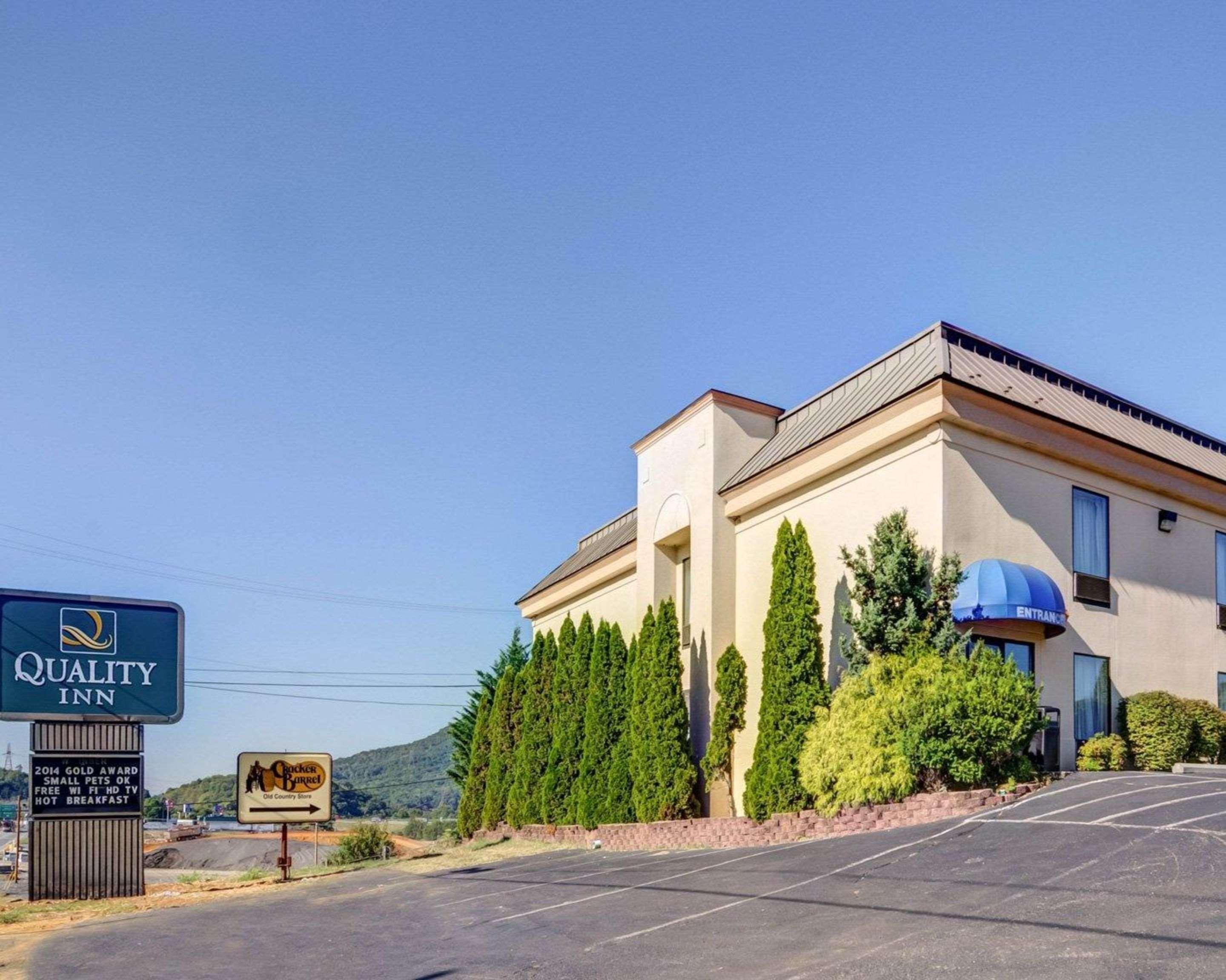 Quality Inn Troutville - Roanoke North Экстерьер фото