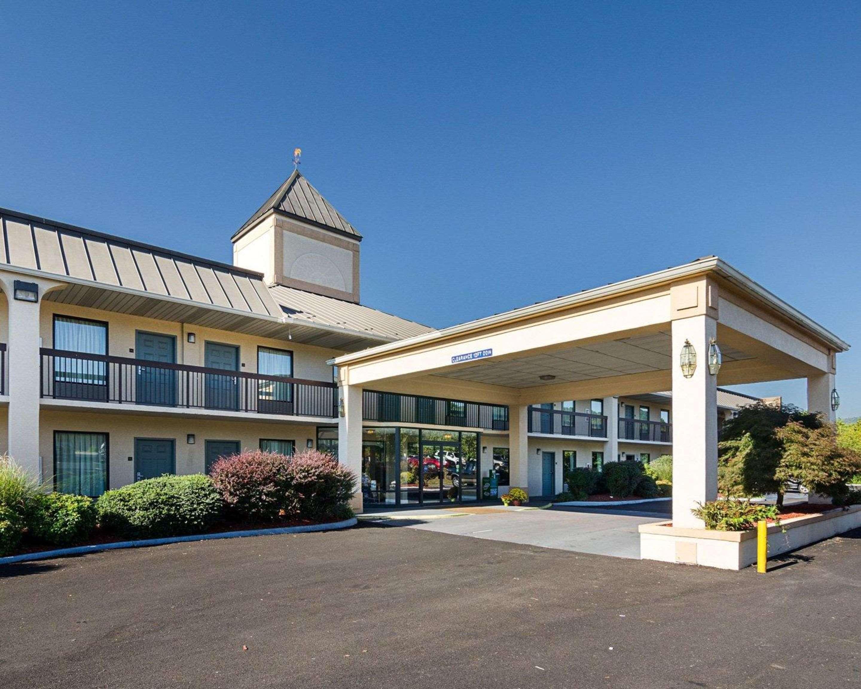 Quality Inn Troutville - Roanoke North Экстерьер фото