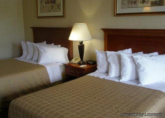 Quality Inn Troutville - Roanoke North Номер фото