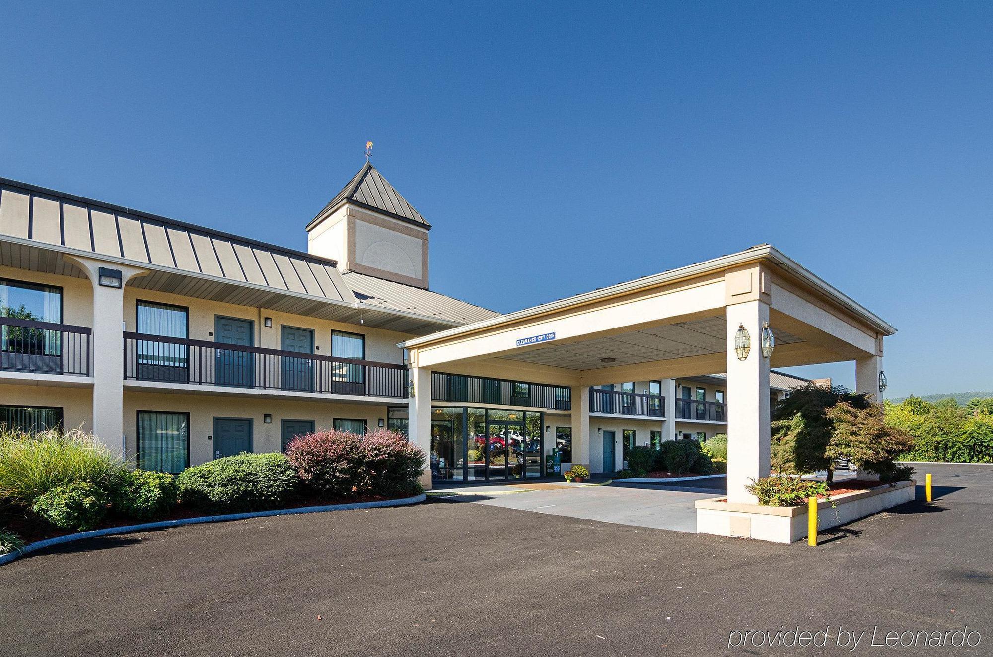 Quality Inn Troutville - Roanoke North Экстерьер фото