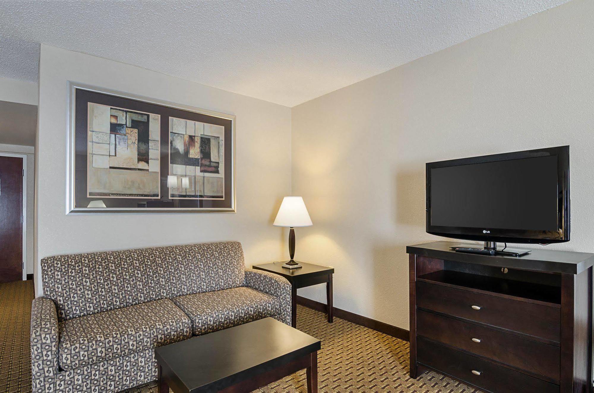 Quality Inn Troutville - Roanoke North Экстерьер фото