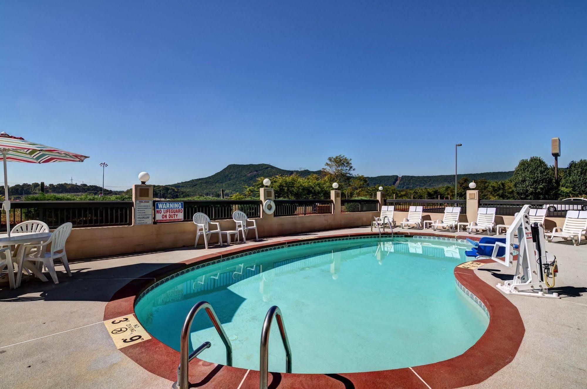 Quality Inn Troutville - Roanoke North Экстерьер фото